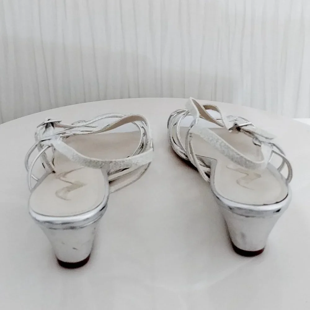 Nina Silver Sandals Size 7.5 - Picture 5 of 6